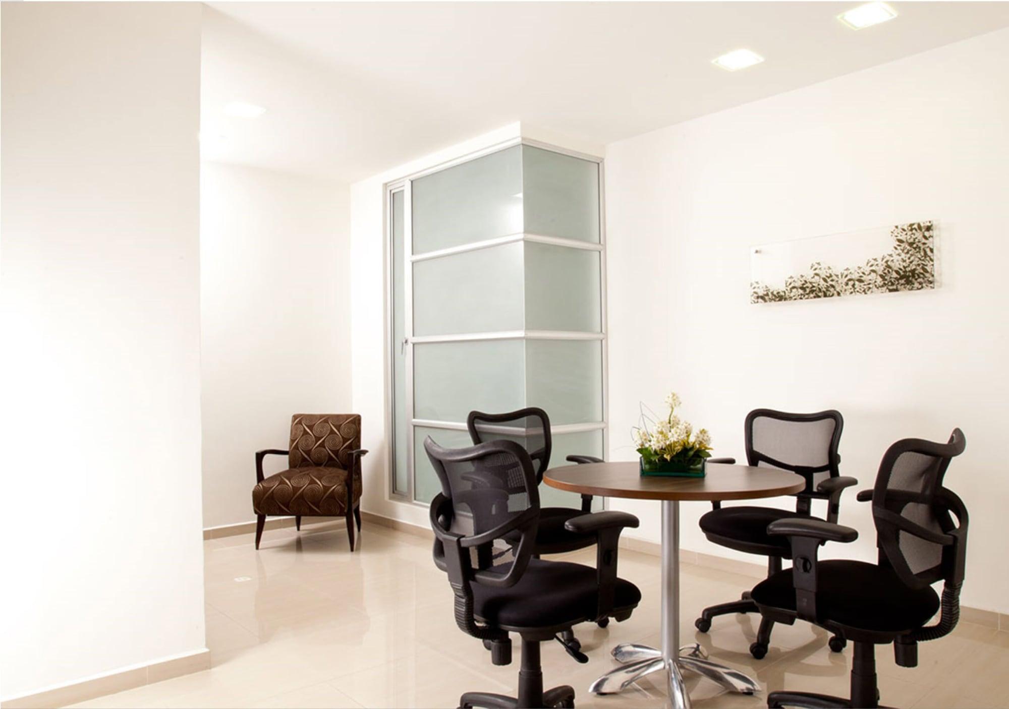 San Simon Hotel Pereira By Soratama Εξωτερικό φωτογραφία A typical office