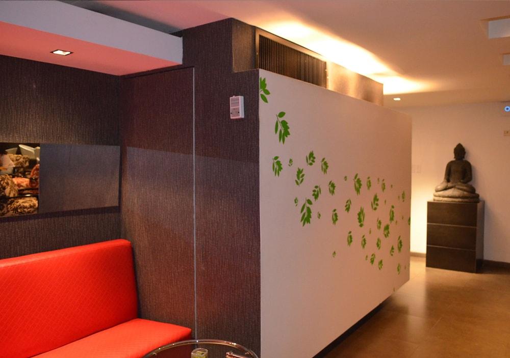 San Simon Hotel Pereira By Soratama Εξωτερικό φωτογραφία A room divider