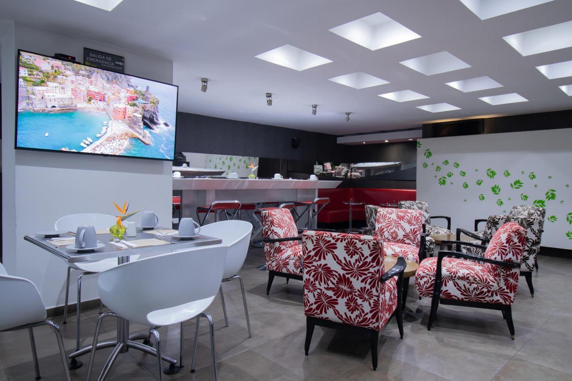 San Simon Hotel Pereira By Soratama Εξωτερικό φωτογραφία The lounge at the airport