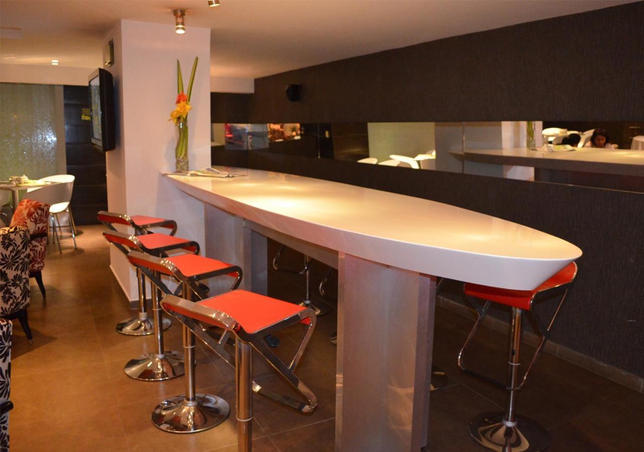 San Simon Hotel Pereira By Soratama Εξωτερικό φωτογραφία A bar